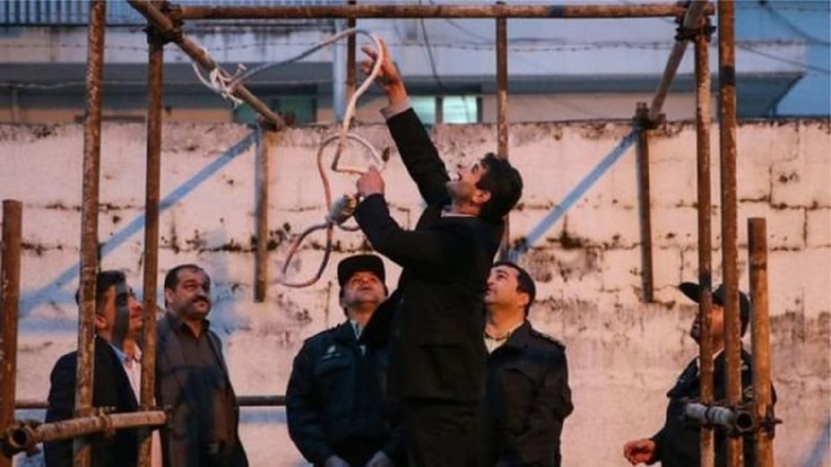 More than five thousand accused prisoners will get free in iran from death sentence