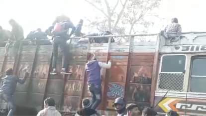 Loot of Alcohol FROM TRUCK in Meerut