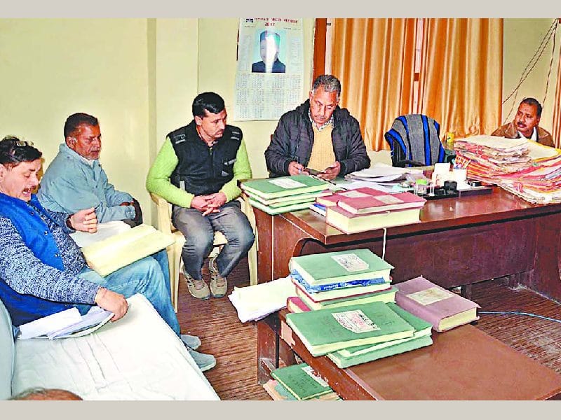 लोन रिकवरी के लिए ग्राहकों से पूछताछ की