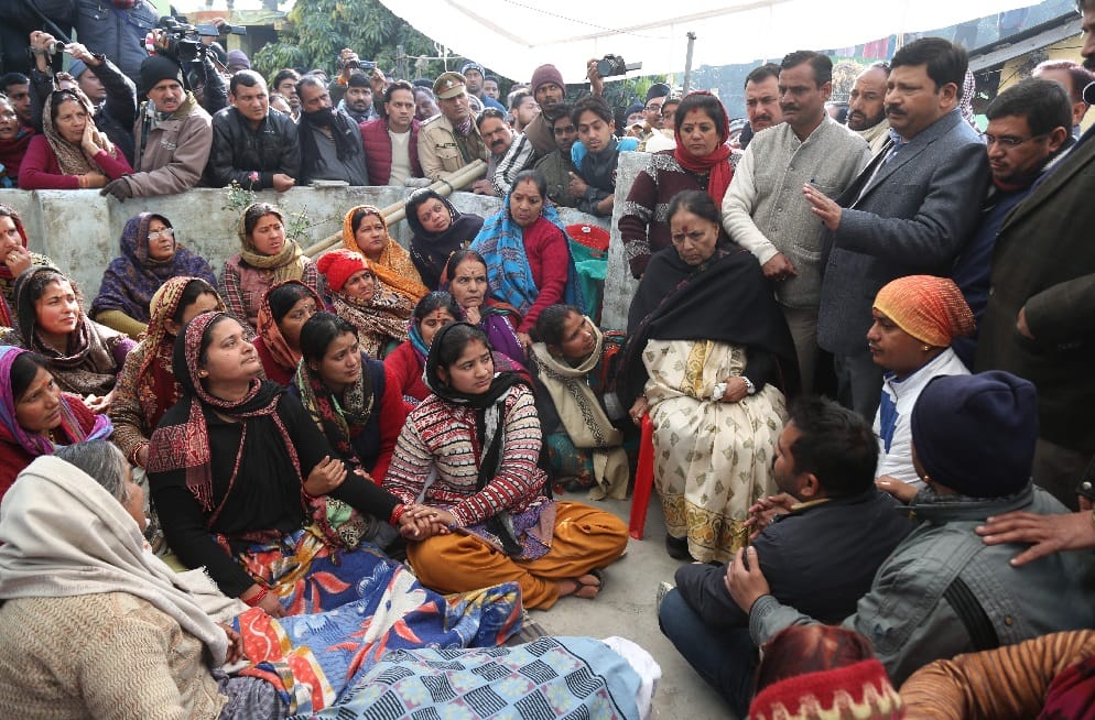 transporter prakash pandey wife protest 