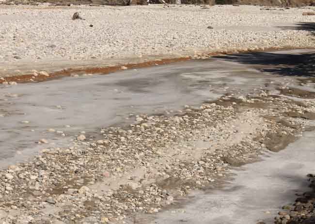ganga and water fall freeze in uttarakhand