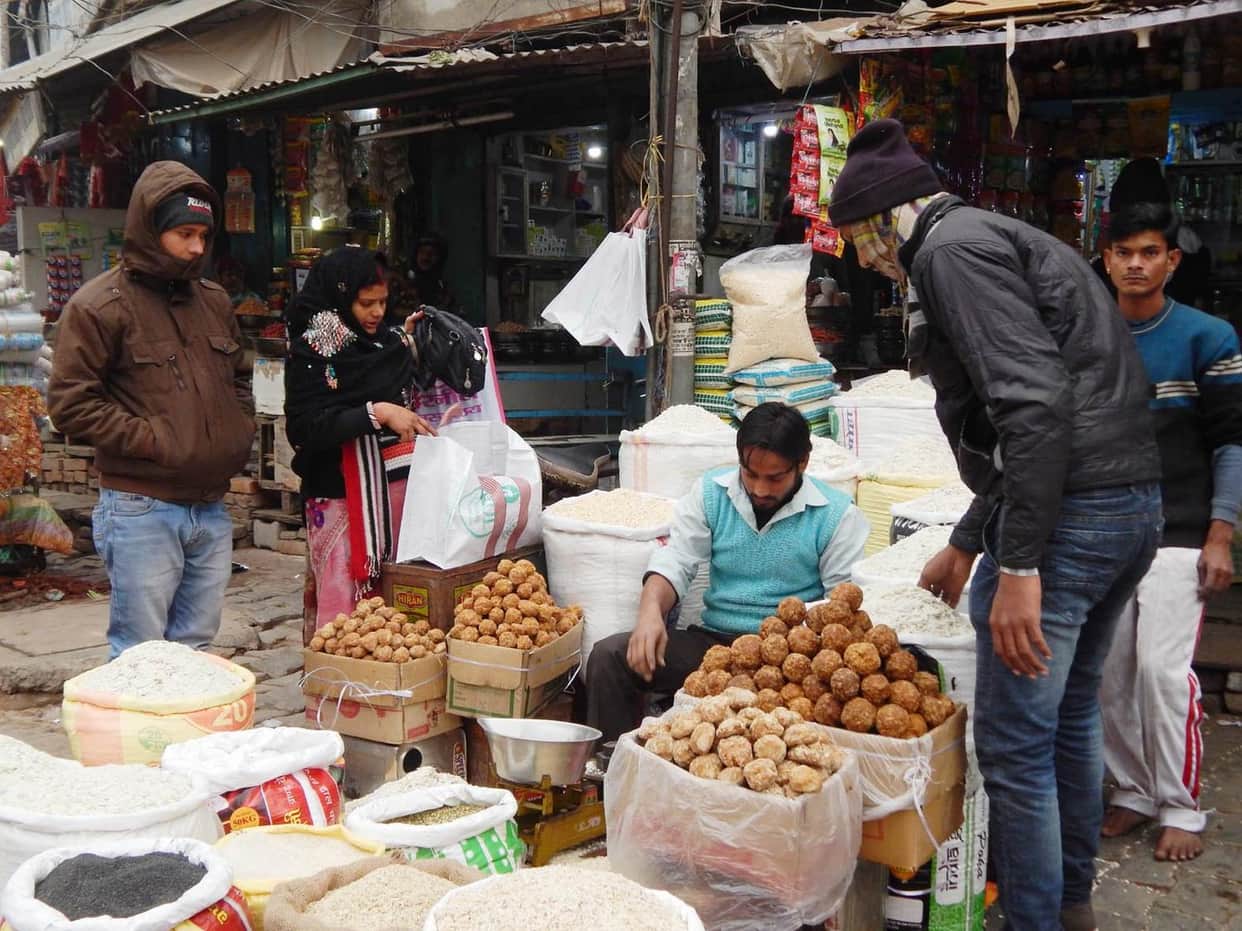 Makar Sankranti 2024 Inflation on Makar Sankranti, Tilkut being sold at Rs 300 per kg; Jaggery and lye are al