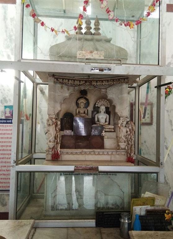 Three statues of Ashtadhutra stolen from Jain temple in sahpau