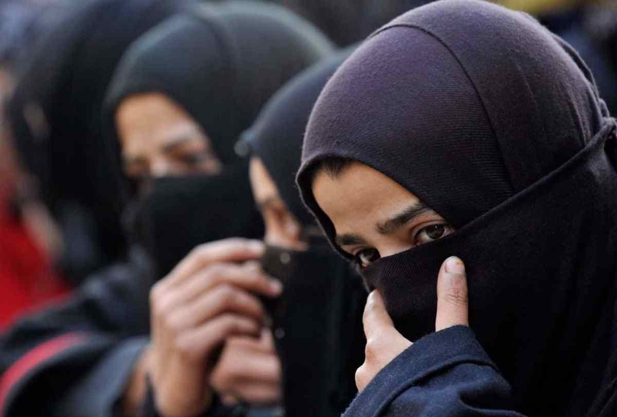 Government mulls ordinance on triple talaq 