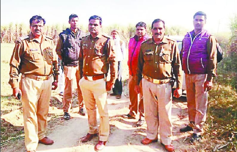 Arrested in a shootout, second absconding