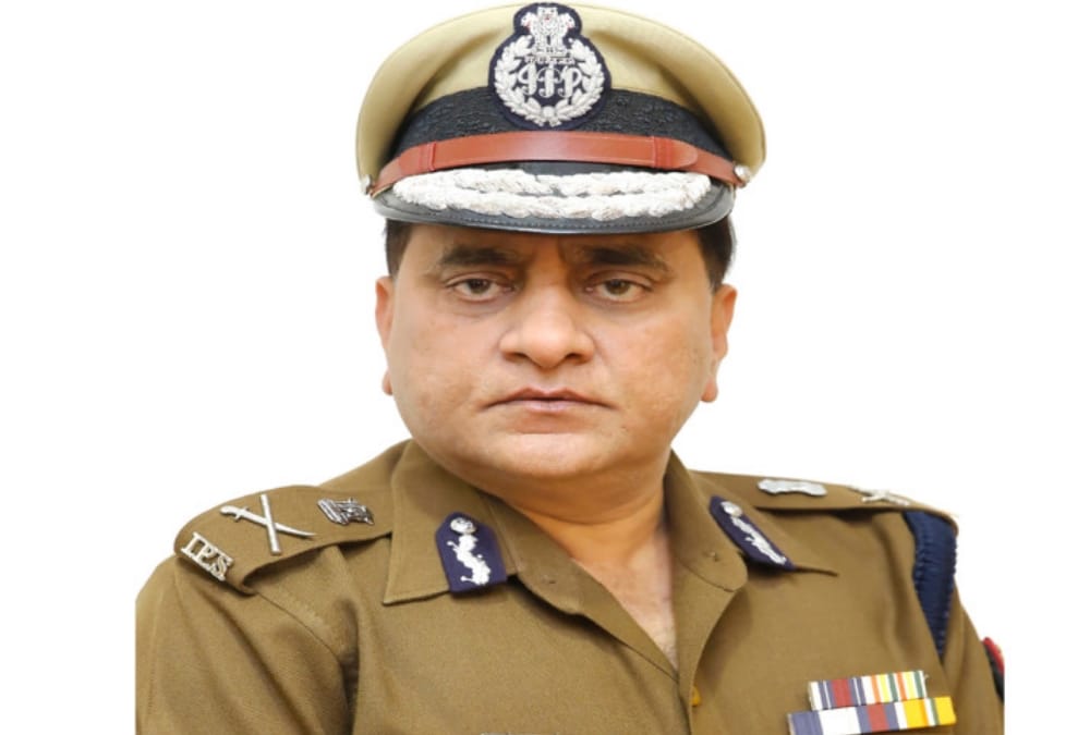 new dgp of uttar pradesh can join after 15 January 