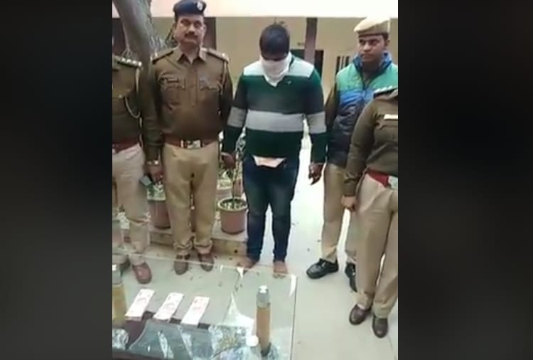 After making physical relation, demanded 20 lakhs from businessman