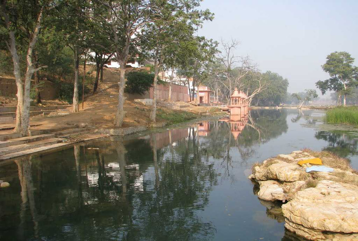 thearsty chitrakoot situated on the bank of River Mandakini