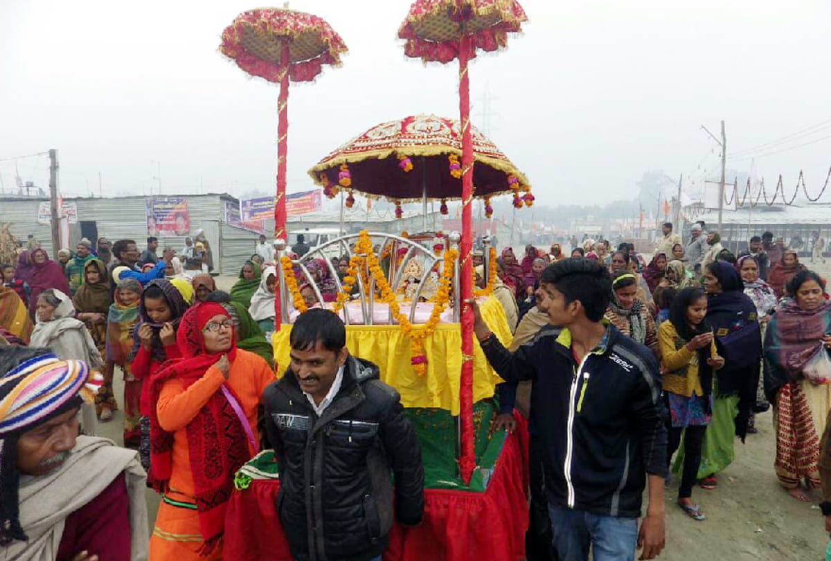 sadhus showed strange stunts in farrukhabad mela ramnagariya