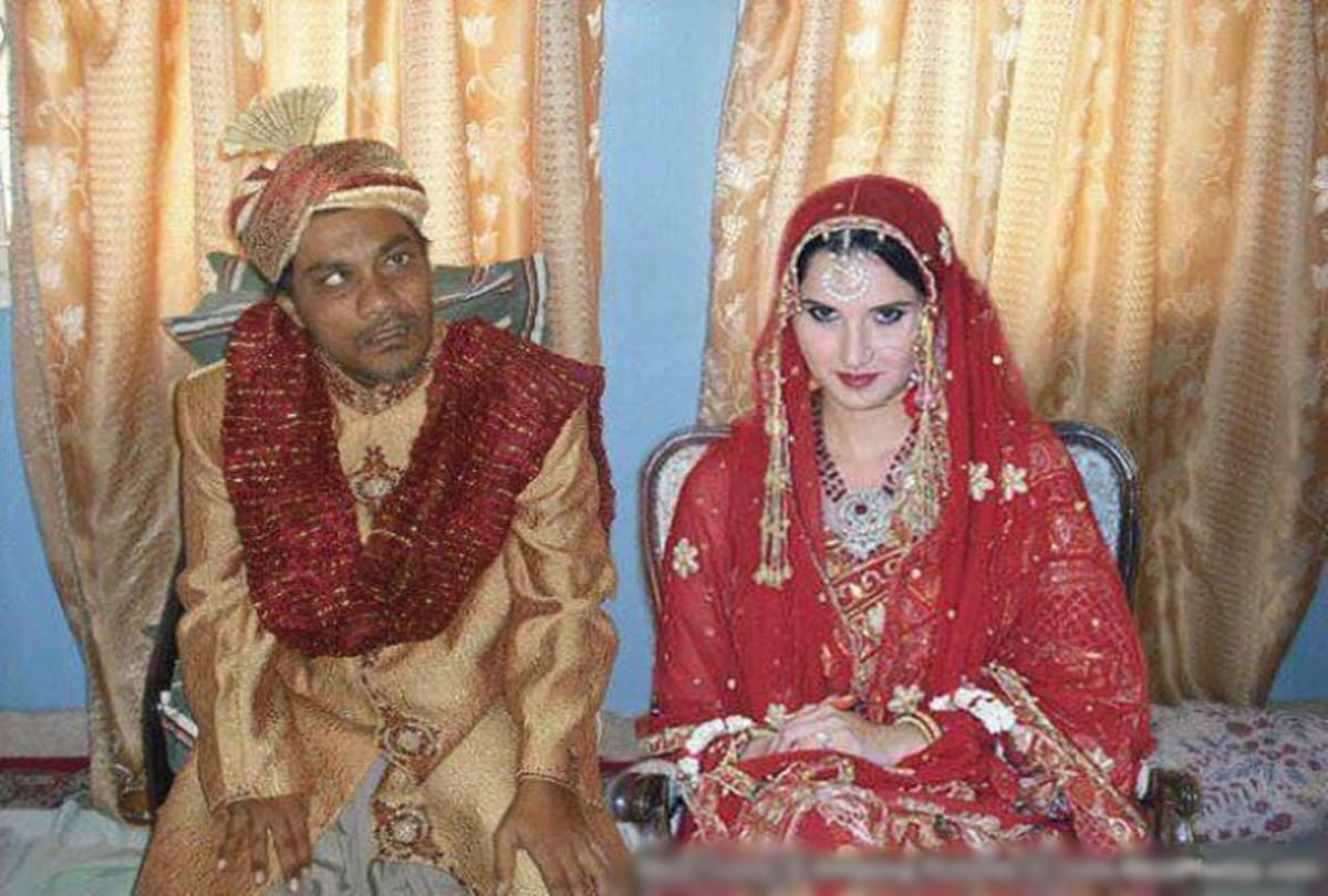 Just have a look These Five pictures you can not be stop to laugh