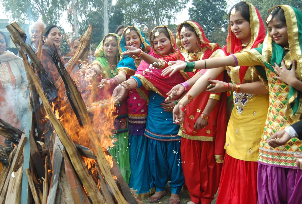 know about Lohri festival and Punjabi songs 