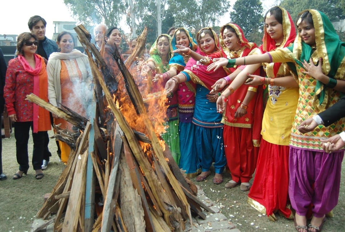 lohri 2018 know why gajak and peanut are offered to bonfire by people