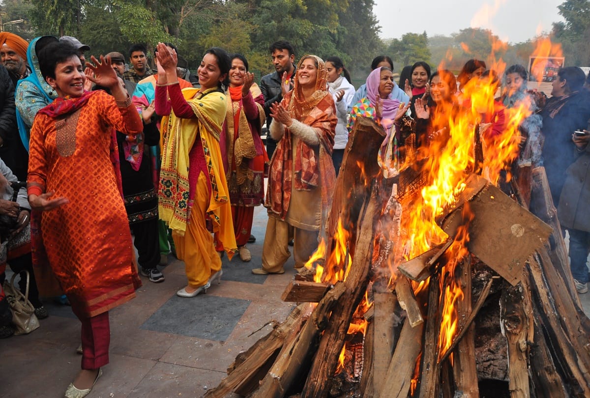 trick to do on lohri for happiness