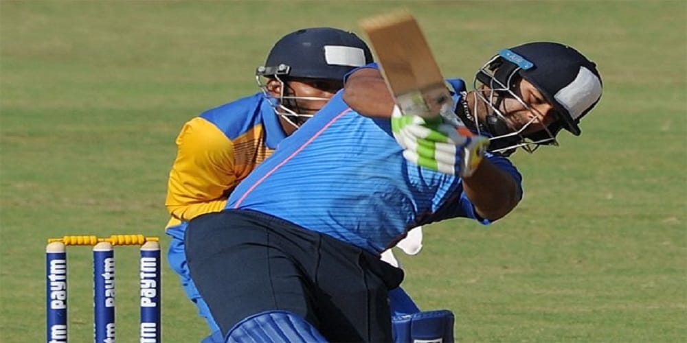 Rishabh pant fans send blessing message for him from his home