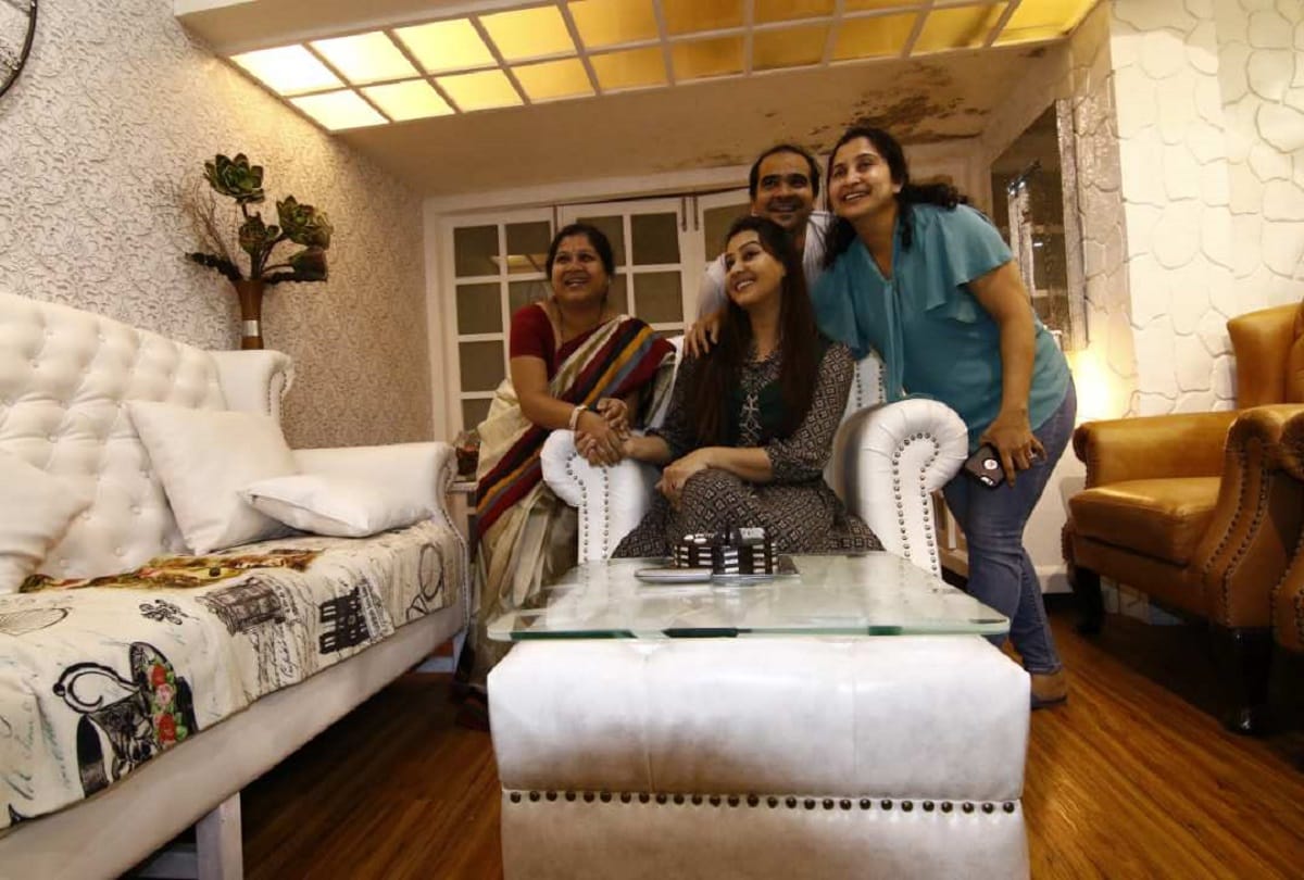 bigg boss finale contestant shilpa shinde's family photo is viral on social media
