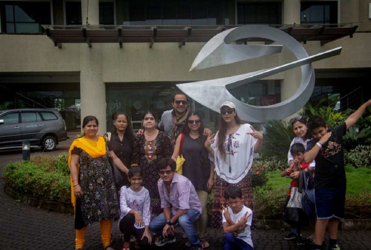bigg boss finale contestant shilpa shinde's family photo is viral on social media
