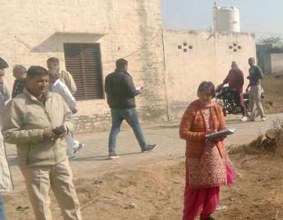 rohtak truck driver dead body found in car after three days of death