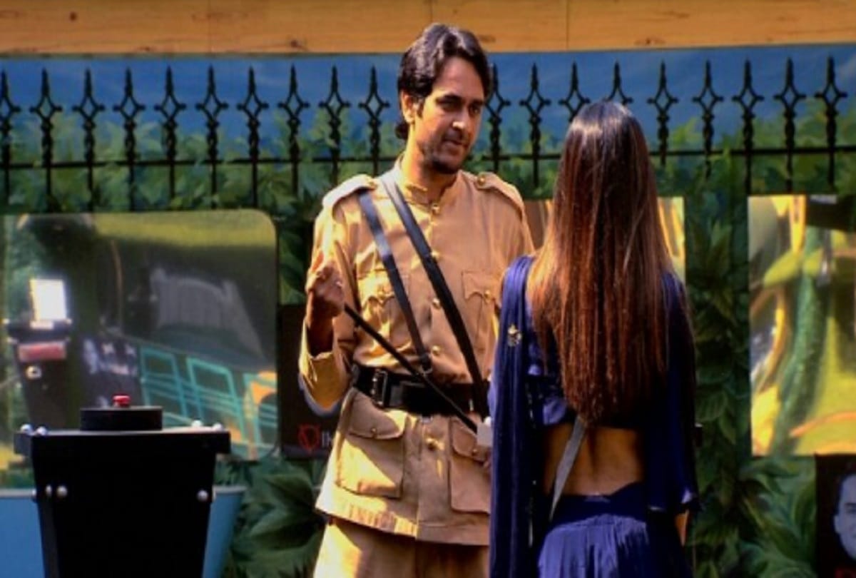 Bigg Boss 11 contestant  Puneesh Sharma says Shilpa Shinde is totally emotionless person 