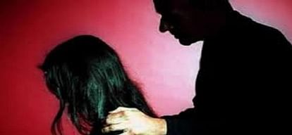 young man is being blackmailed by showing objectionable video with his girlfriend In Mainpuri