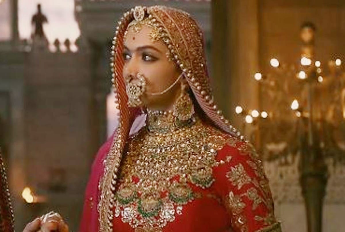 padmaavat director Sanjay Leela Bhansali is depressed stop eating and sleeping