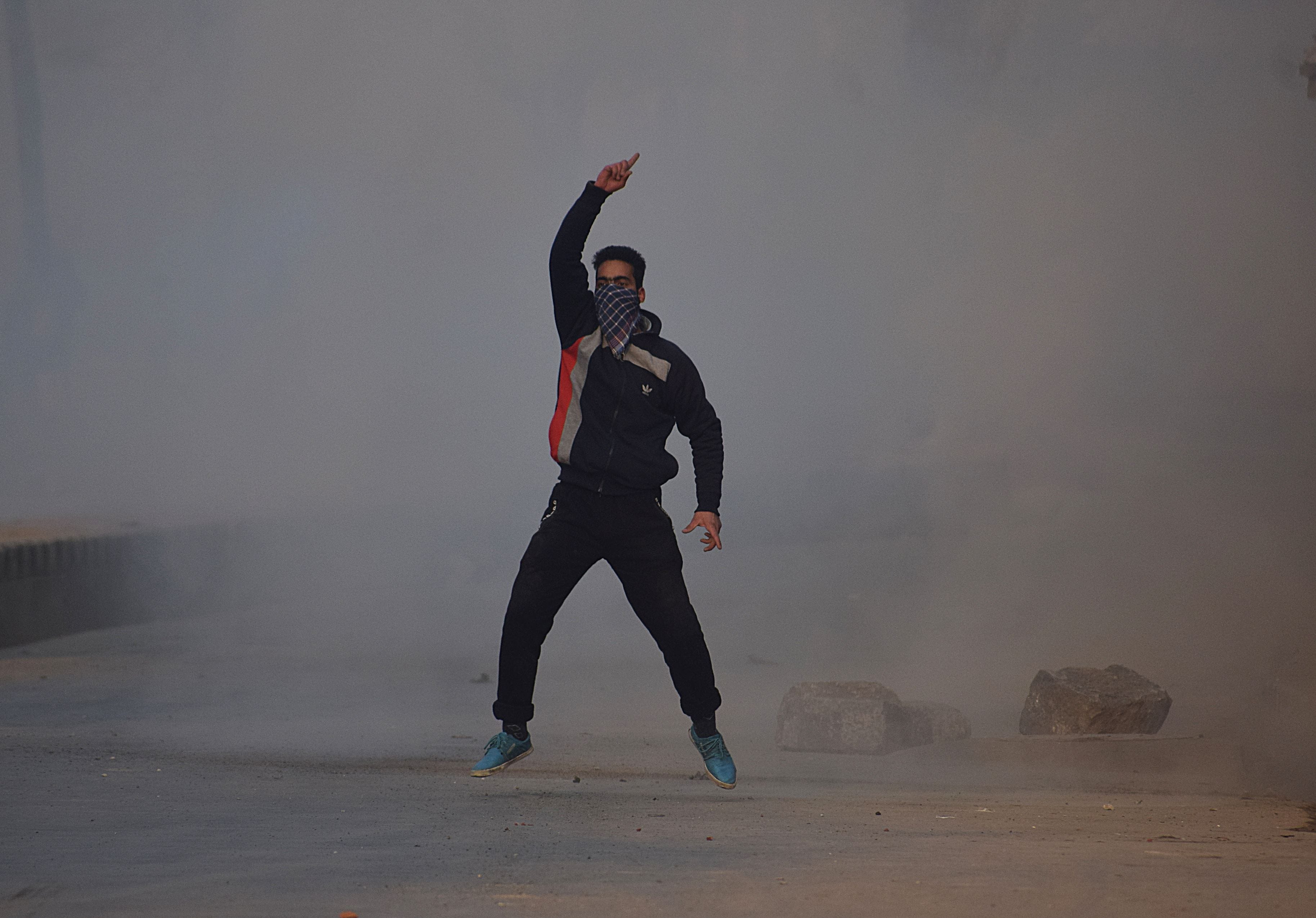 stone pelting on security forces in kashmir valley on jrl shutdown