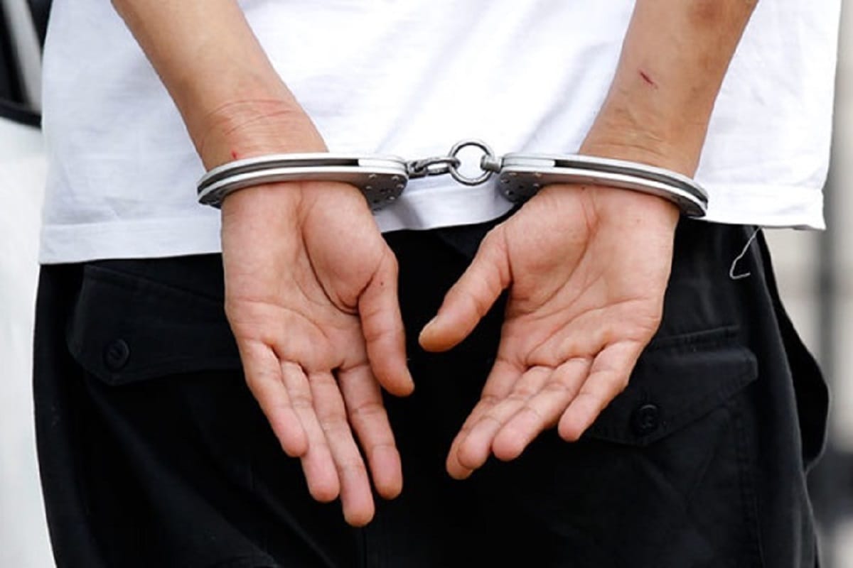 IAS officer investigating Ponzi scam arrested with 1.5 crore 