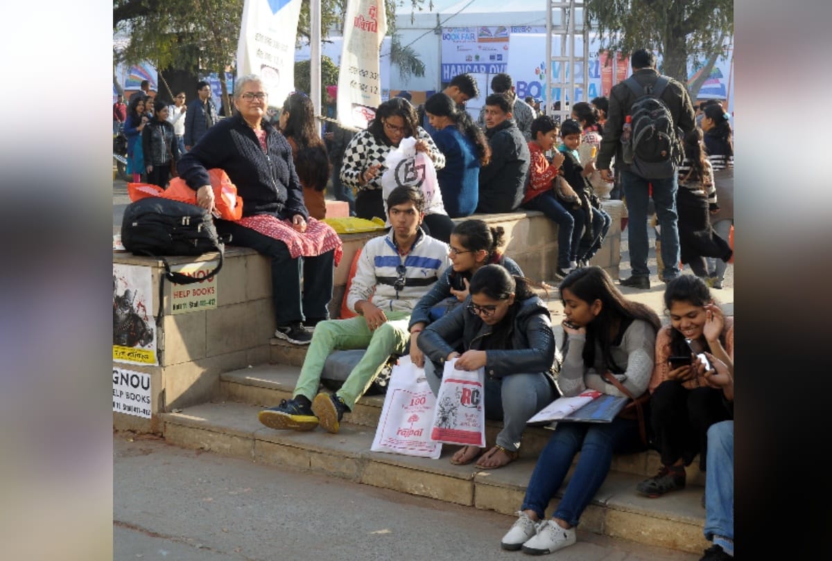 world book fair: children and old readers showed interest in books on weekend