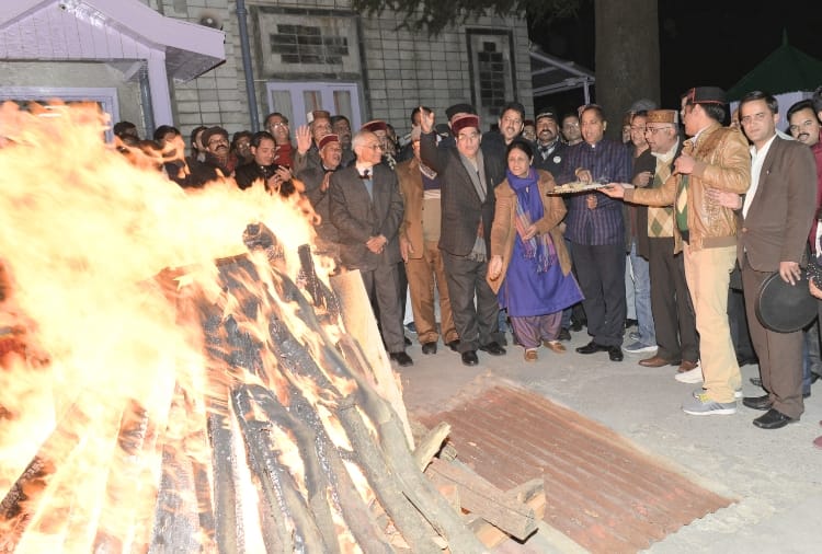 pics of lohri celebration at shimla himachal