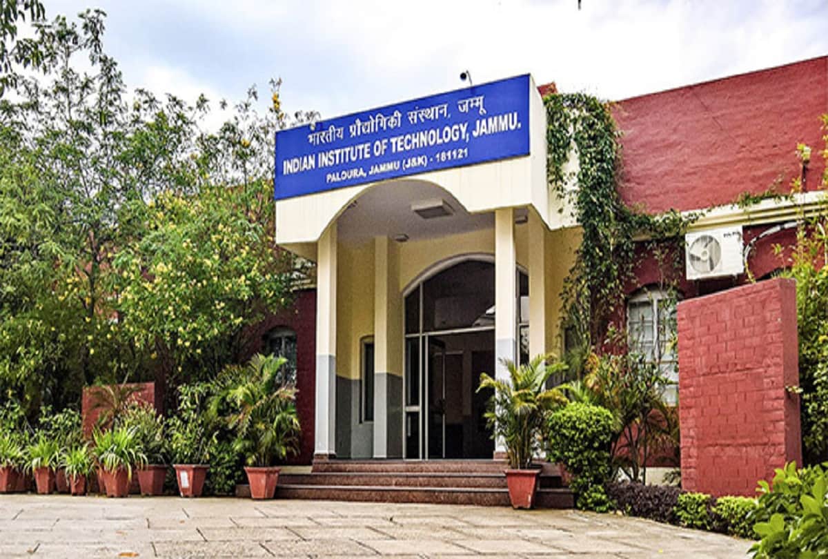 Work on research in Jammu and Kashmir University, all others performed poorly