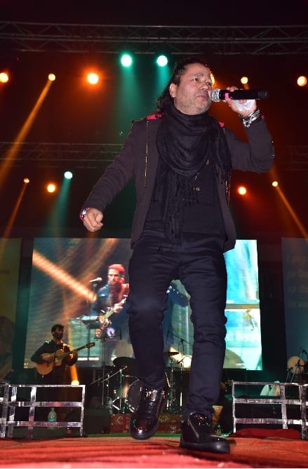 kailash kher live performance in pantnagar uttarakhand