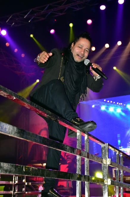 kailash kher live performance in pantnagar uttarakhand