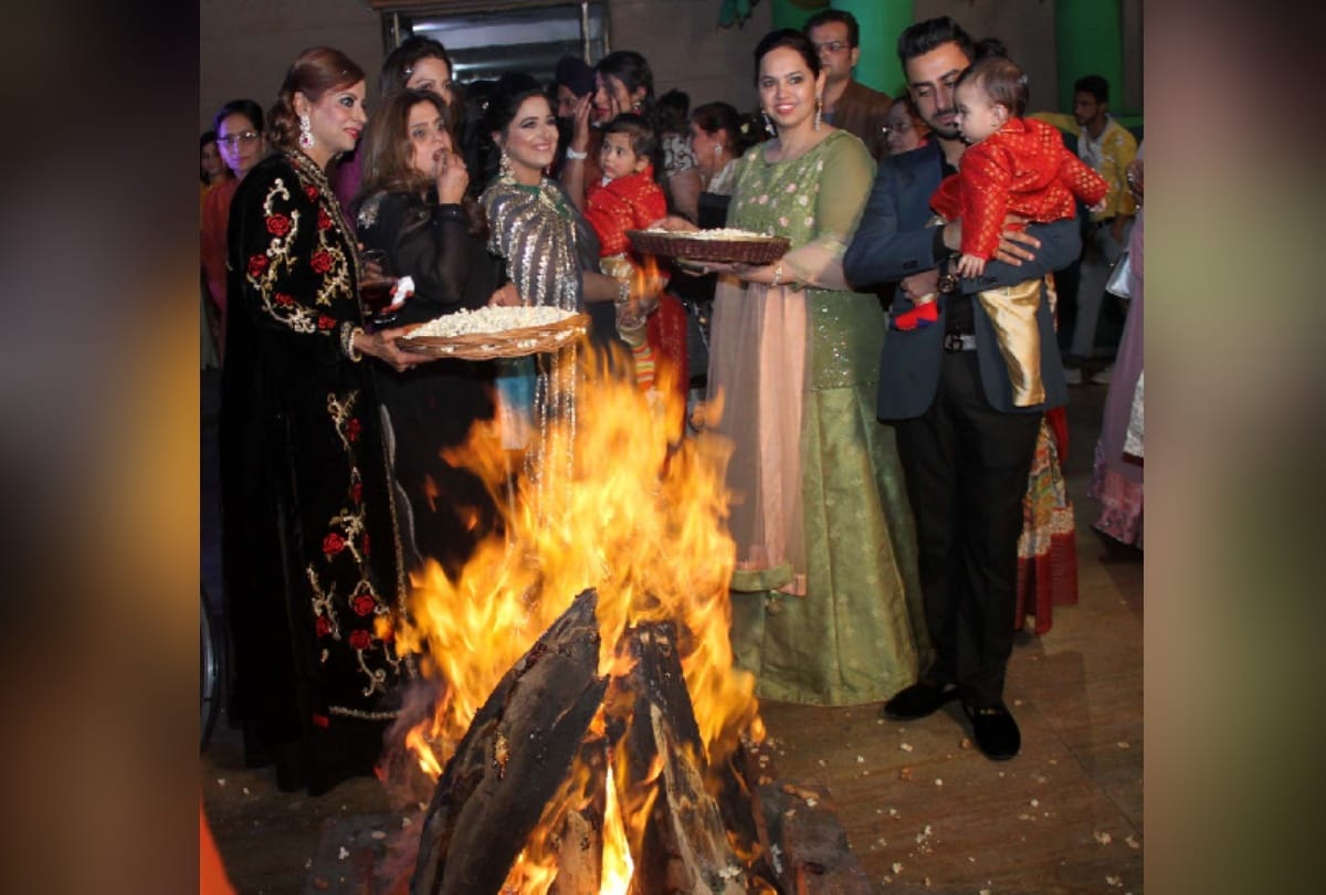 pics : sikhs and punjabis in delhi celebrated lohri