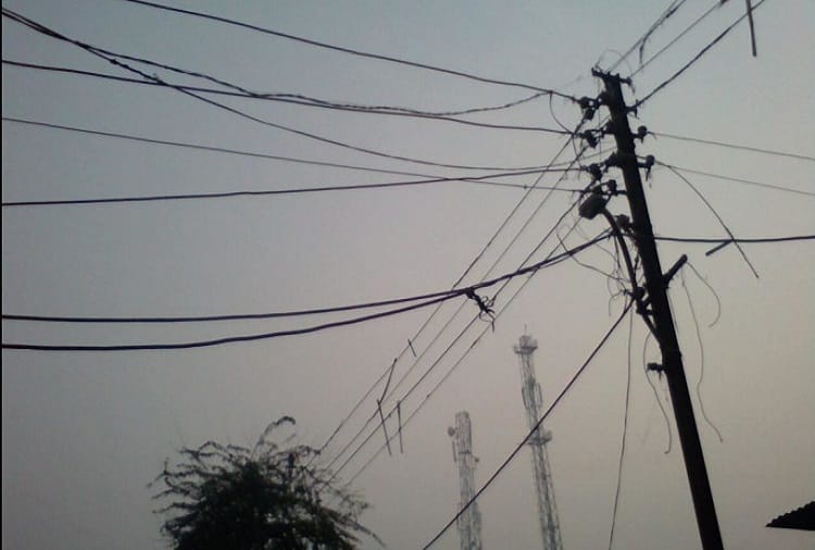 rajasthan pali electric line fall on a vehicle casualties reported 