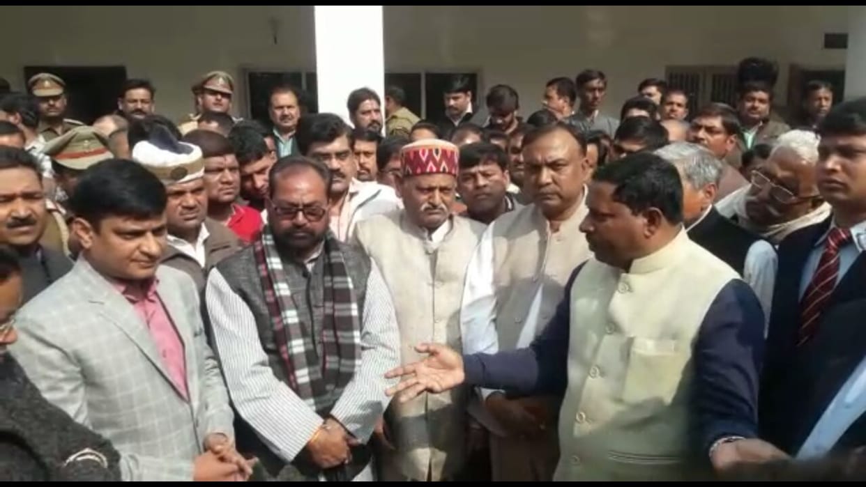 BJP MP and MLA gathered at SSP Agra office