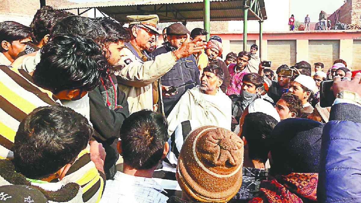 Fury, fury against indecent comments on Mohammad Sahib