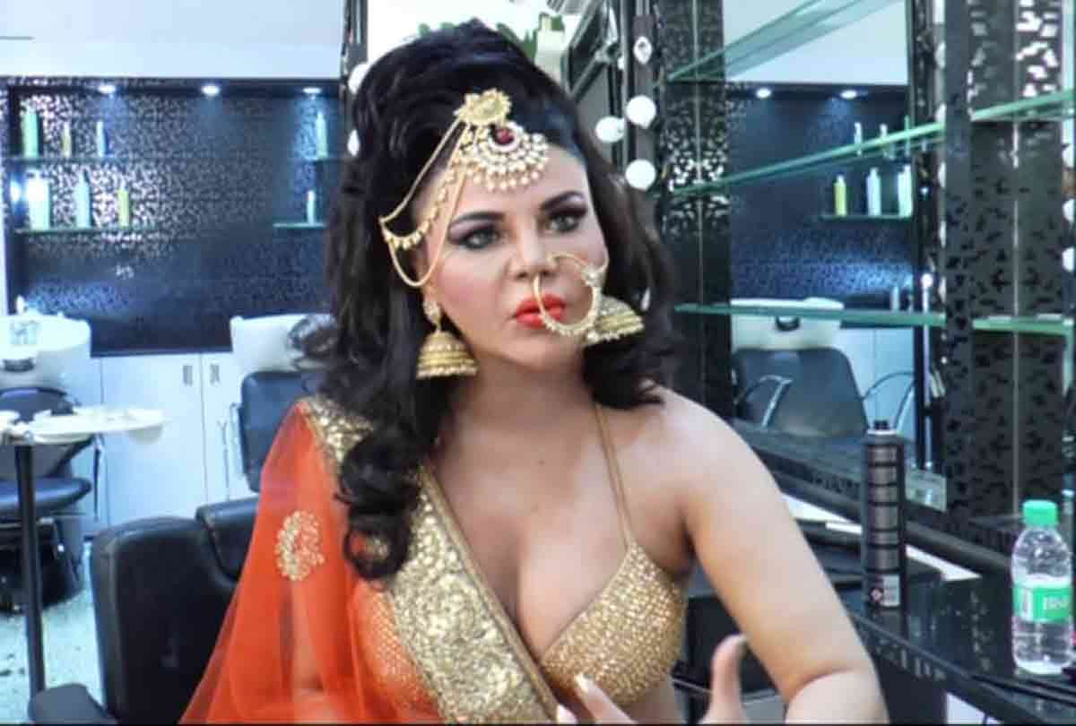 rakhi sawant wrote a disgusting caption on a photo users troll her