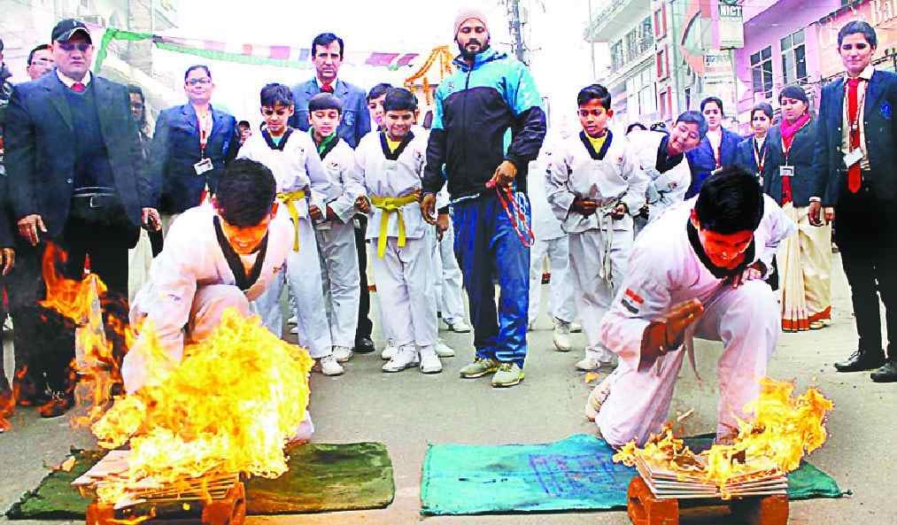 To worship Swami Vivekananda