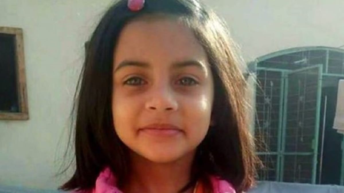 zainab rape and murder case: anchor brought her daughter in bulletin