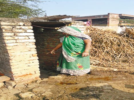 Scam in the construction of toilets, millions of dakare