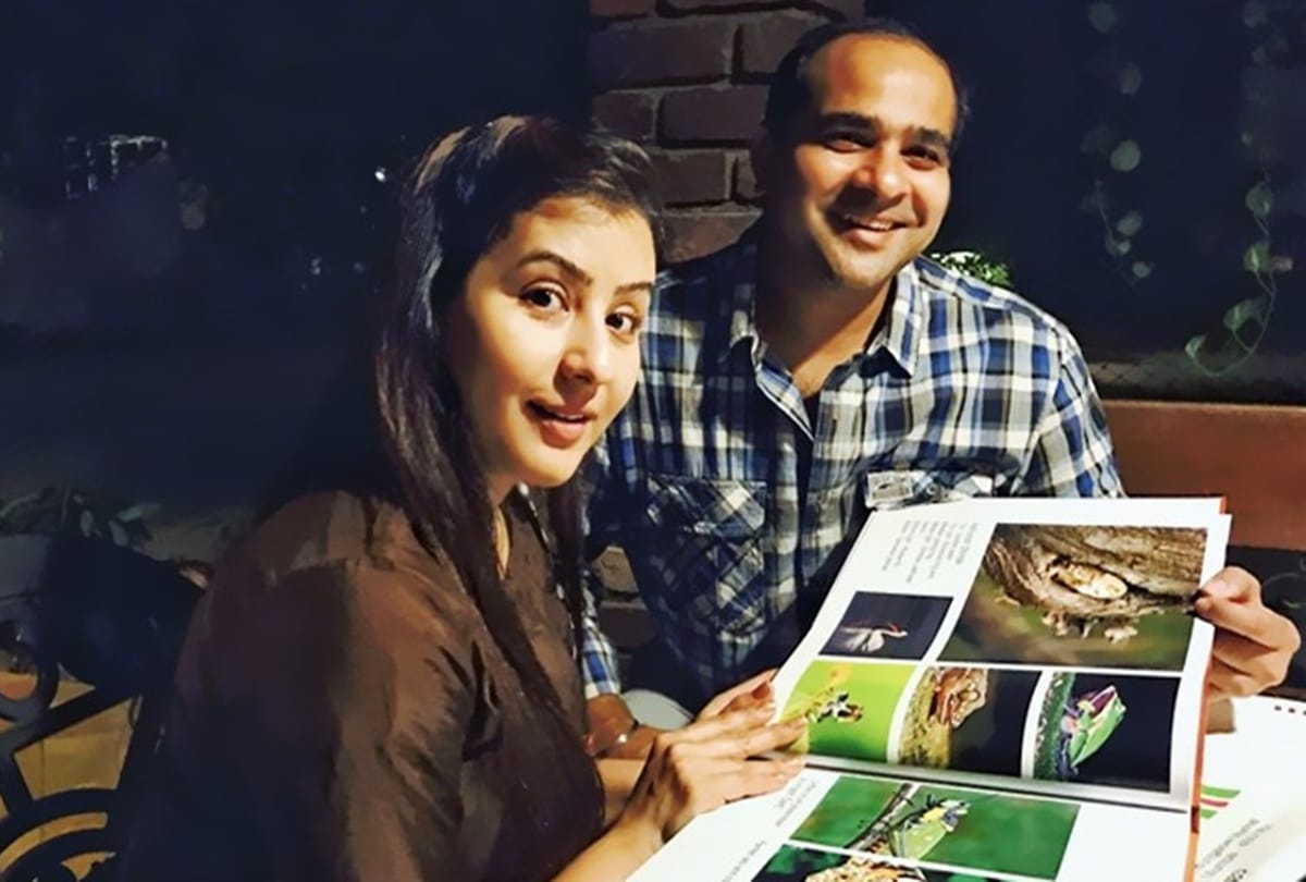 Bigg Boss 11 Winner Shilpa Shinde to give the trophy on rent