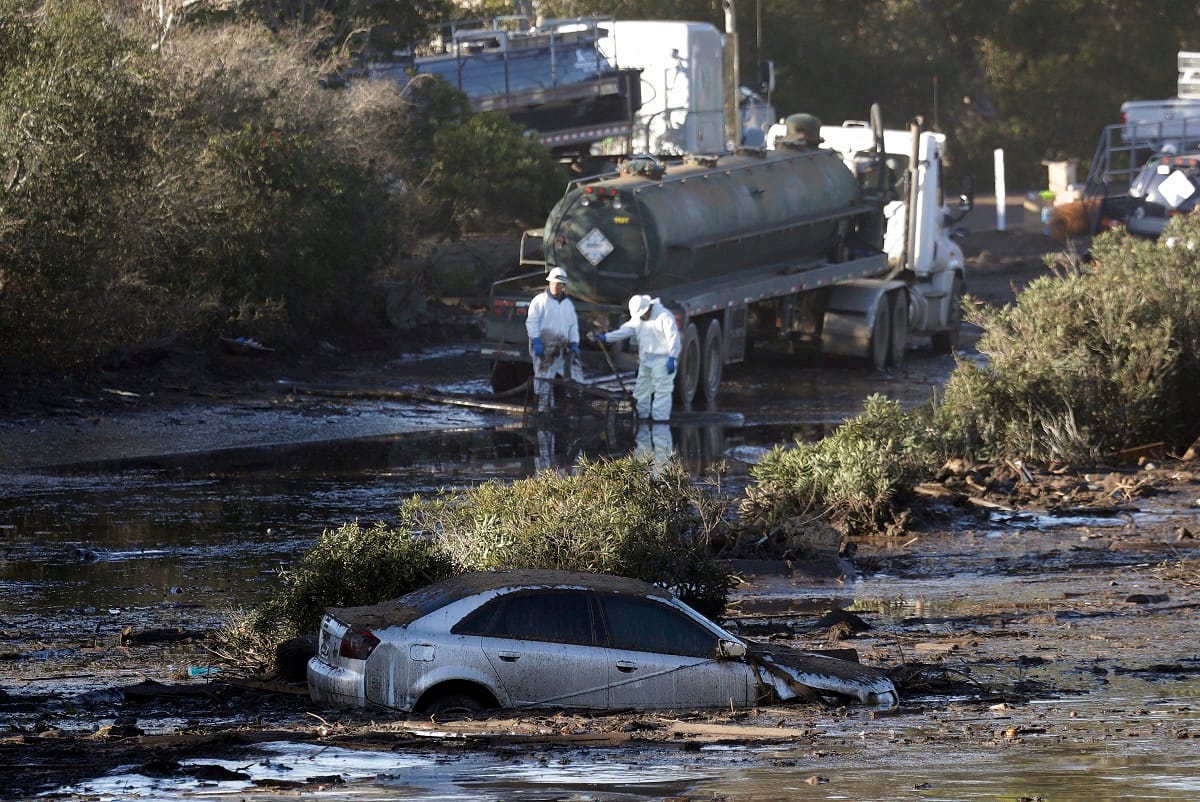 mudslides in California kills 19 people and 5 are still missing whom police is searching