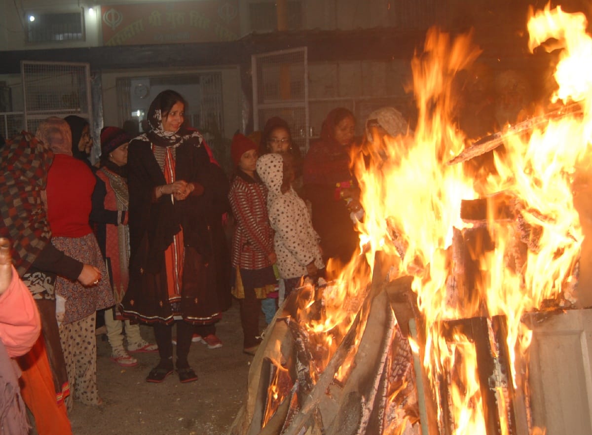 sikh society celebrated lohri