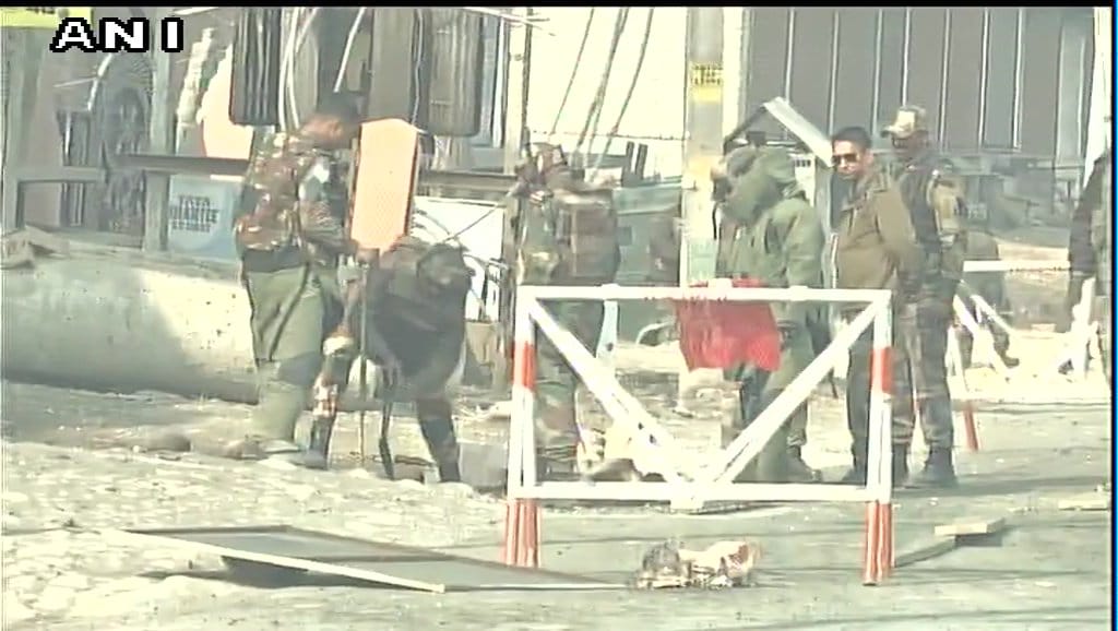 security forces recovered IED in Maloora on Srinagar 