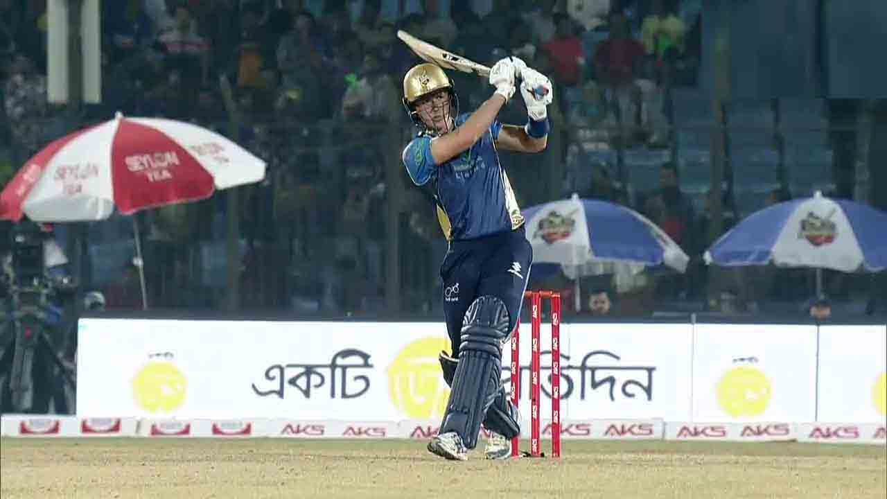 Joe Denly of england surpasses 4000-run mark in T20 cricket playing in bbl