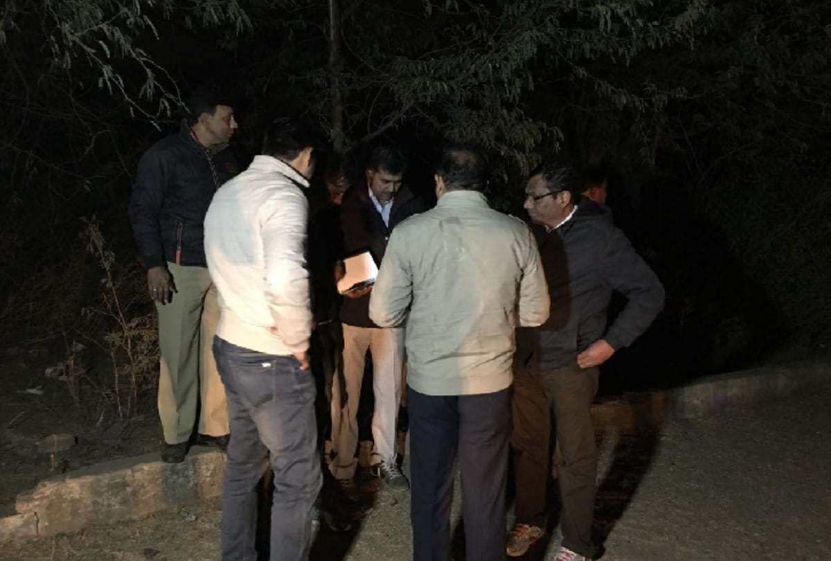 men killed a boy in monkey park by stabbing knife