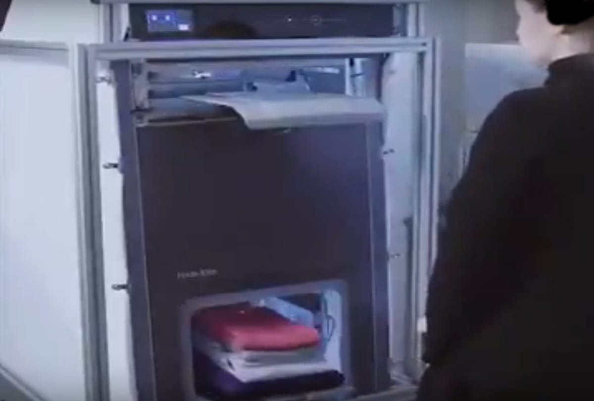 in ten minutes de wrinkle your clothes with this machine