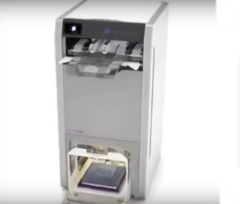 in ten minutes de wrinkle your clothes with this machine