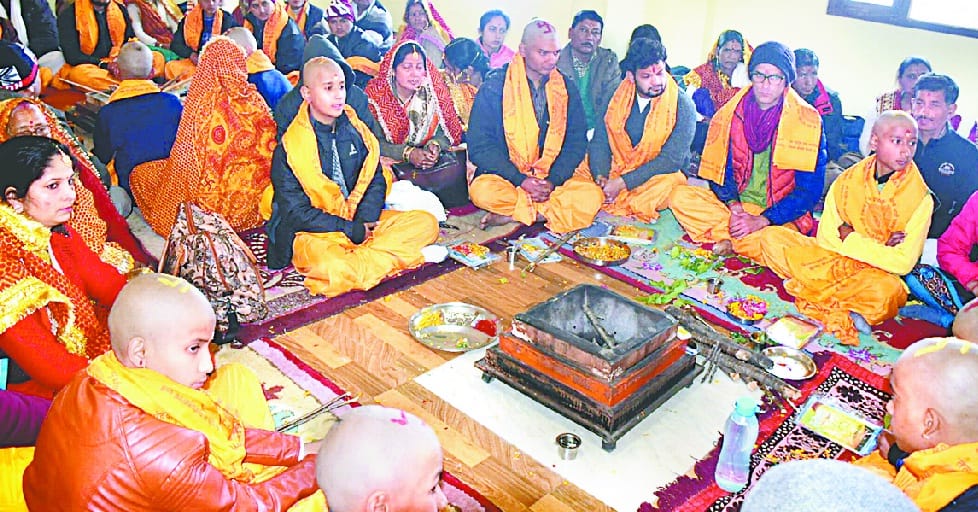 Sacrifice, Mundan and conclave