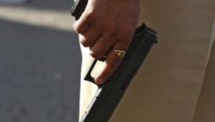 young man shoot himself in etah