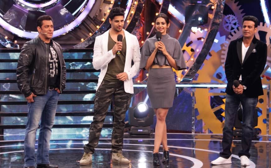 Aiyaary actor Sidharth Malhotra revealed shocking thing about Manoj Bajpayee